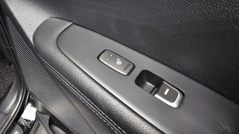 Kia Sorento 2.0 CRDI / АВТОМАТИК / СЕРВИЗНА ИСТОРИЯ !!!, снимка 15 - Автомобили и джипове - 53356178