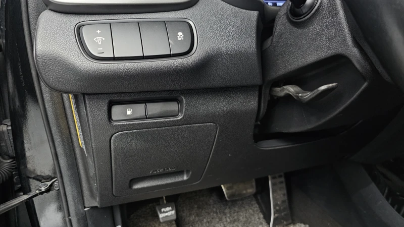 Kia Sorento 2.0 CRDI / АВТОМАТИК / СЕРВИЗНА ИСТОРИЯ !!!, снимка 12 - Автомобили и джипове - 53356178