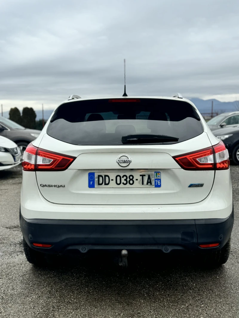 Nissan Qashqai 1.6 DCI-131 TEKNA, снимка 3 - Автомобили и джипове - 53507394