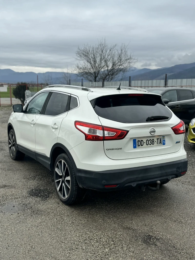 Nissan Qashqai 1.6 DCI-131 TEKNA, снимка 2 - Автомобили и джипове - 53507394