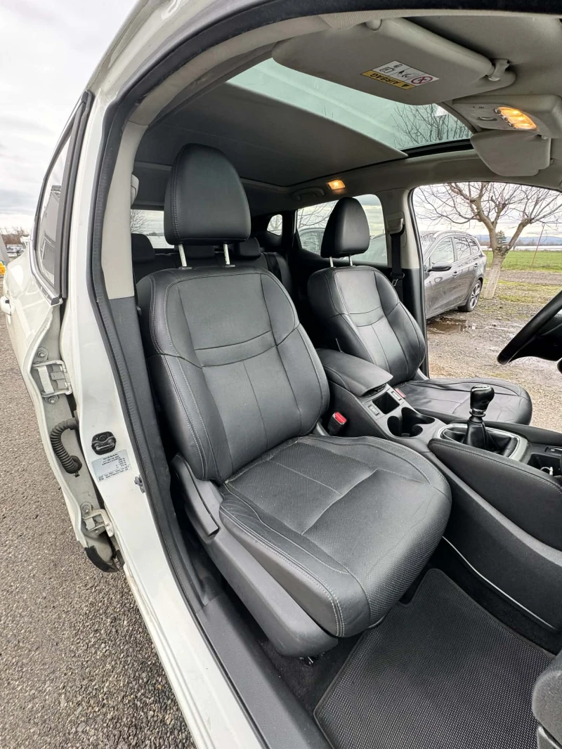 Nissan Qashqai 1.6 DCI-131 TEKNA, снимка 9 - Автомобили и джипове - 53507394