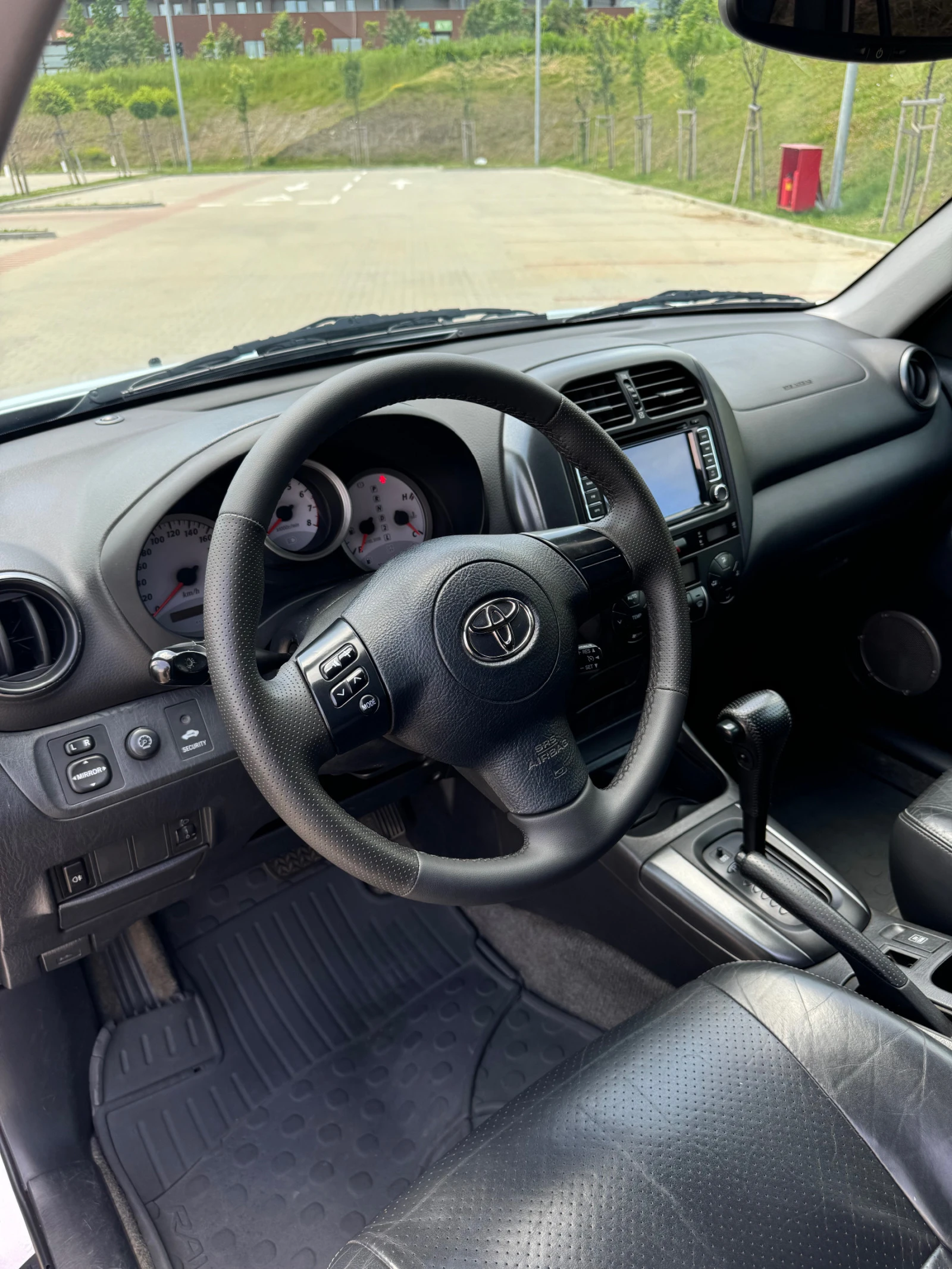 Toyota Rav4 2.0 Бензин VVT-i 4x4 - изображение 9