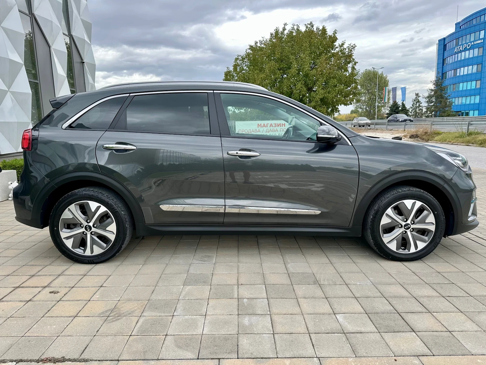 Kia Niro Топ състояние сервизни документи - изображение 6