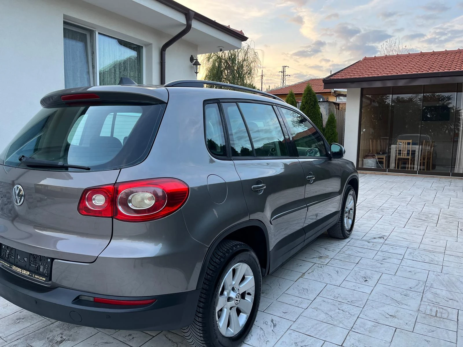 VW Tiguan 2.0 TDI 4X4 - изображение 4