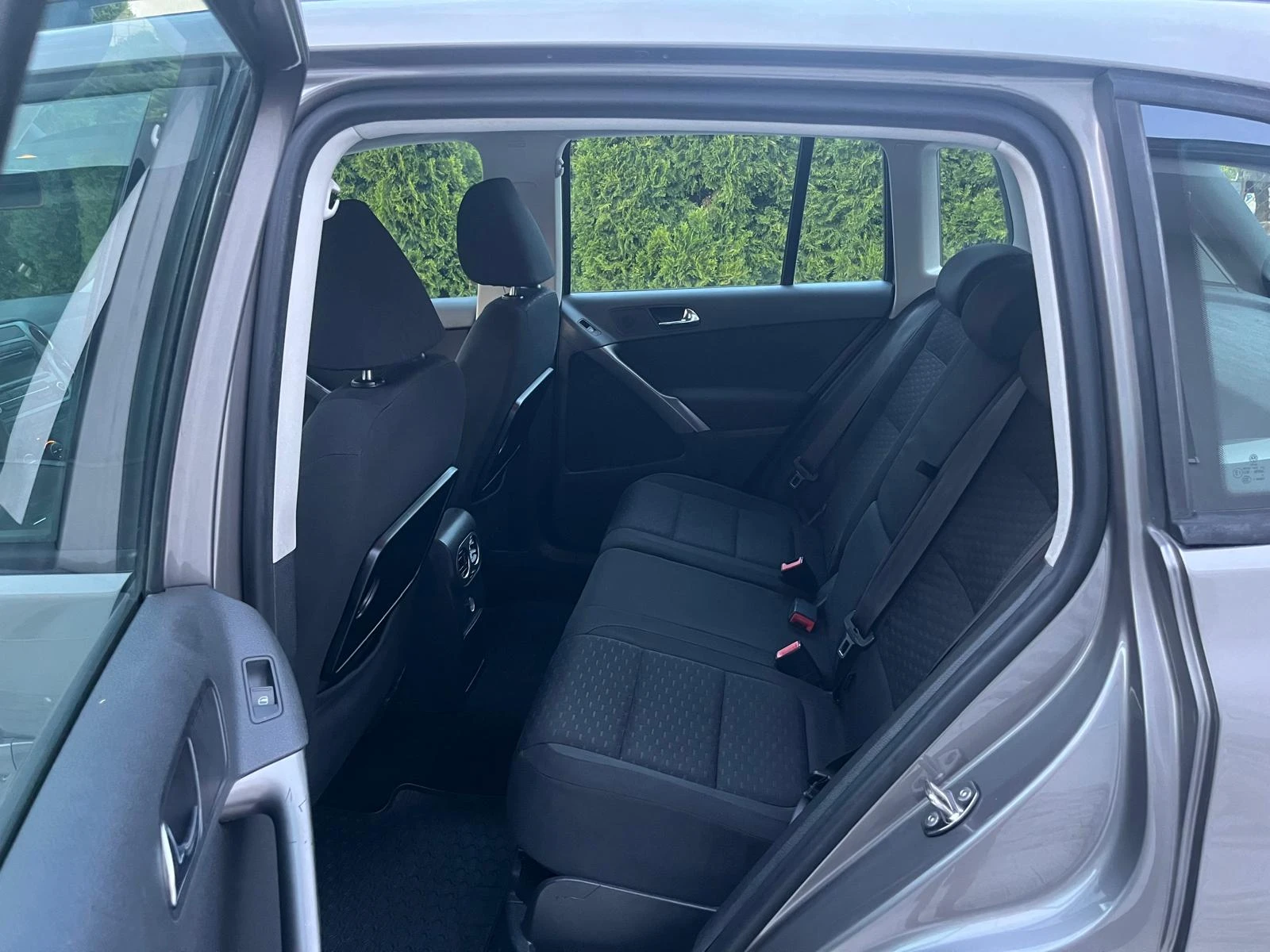 VW Tiguan 2.0 TDI 4X4 - изображение 9