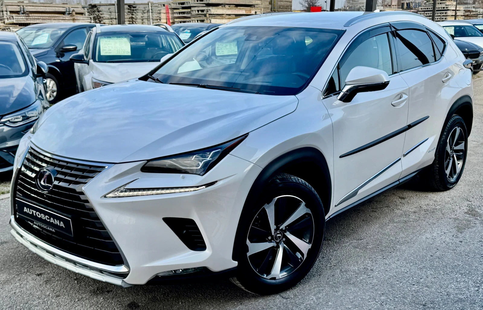 Lexus NX 300h LUXURY / CARTIER / НАЛИЧЕН - изображение 2