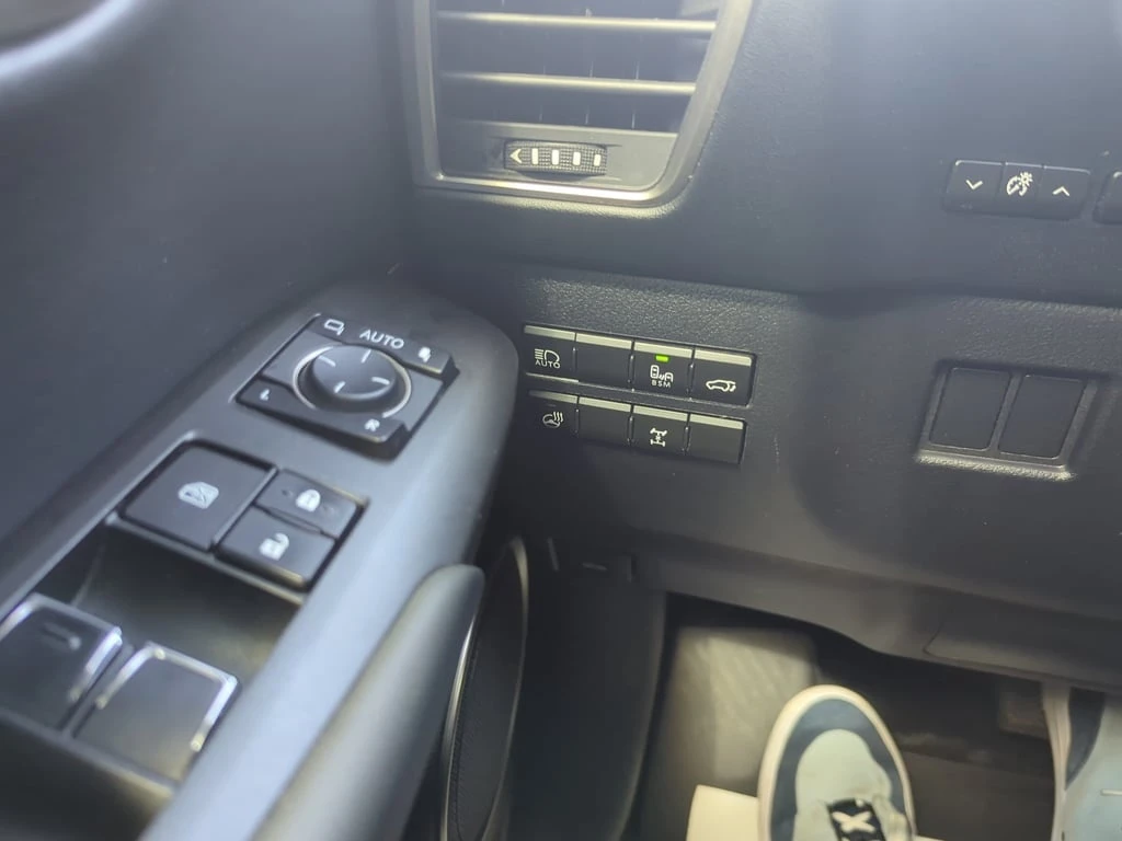 Lexus NX * 300 * CARFAX * ��� ������������ ������ | Mobile.bg � ����������� 11