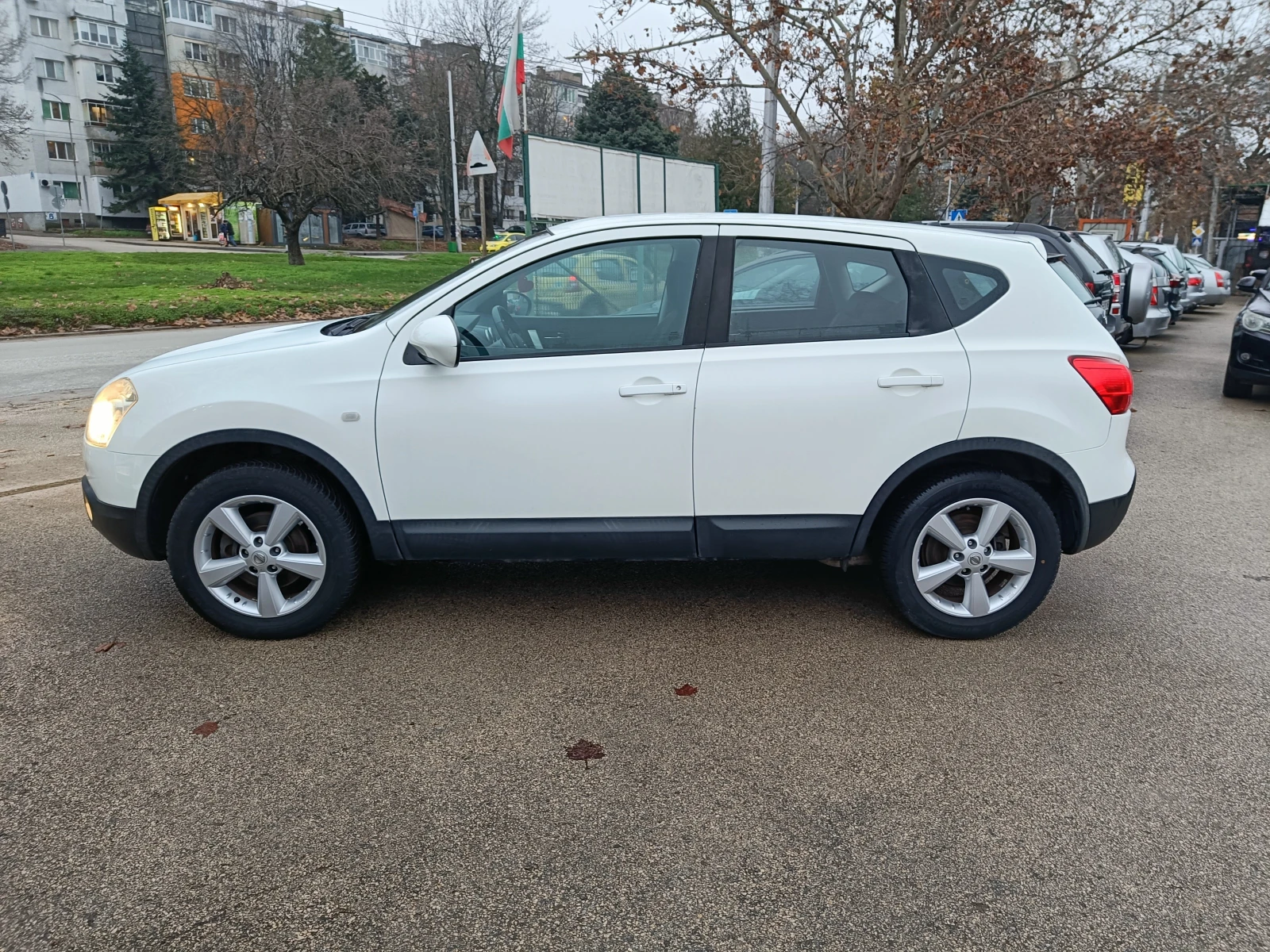 Nissan Qashqai 1.6 GAZ BENZIN 115 | Mobile.bg � ����������� 8