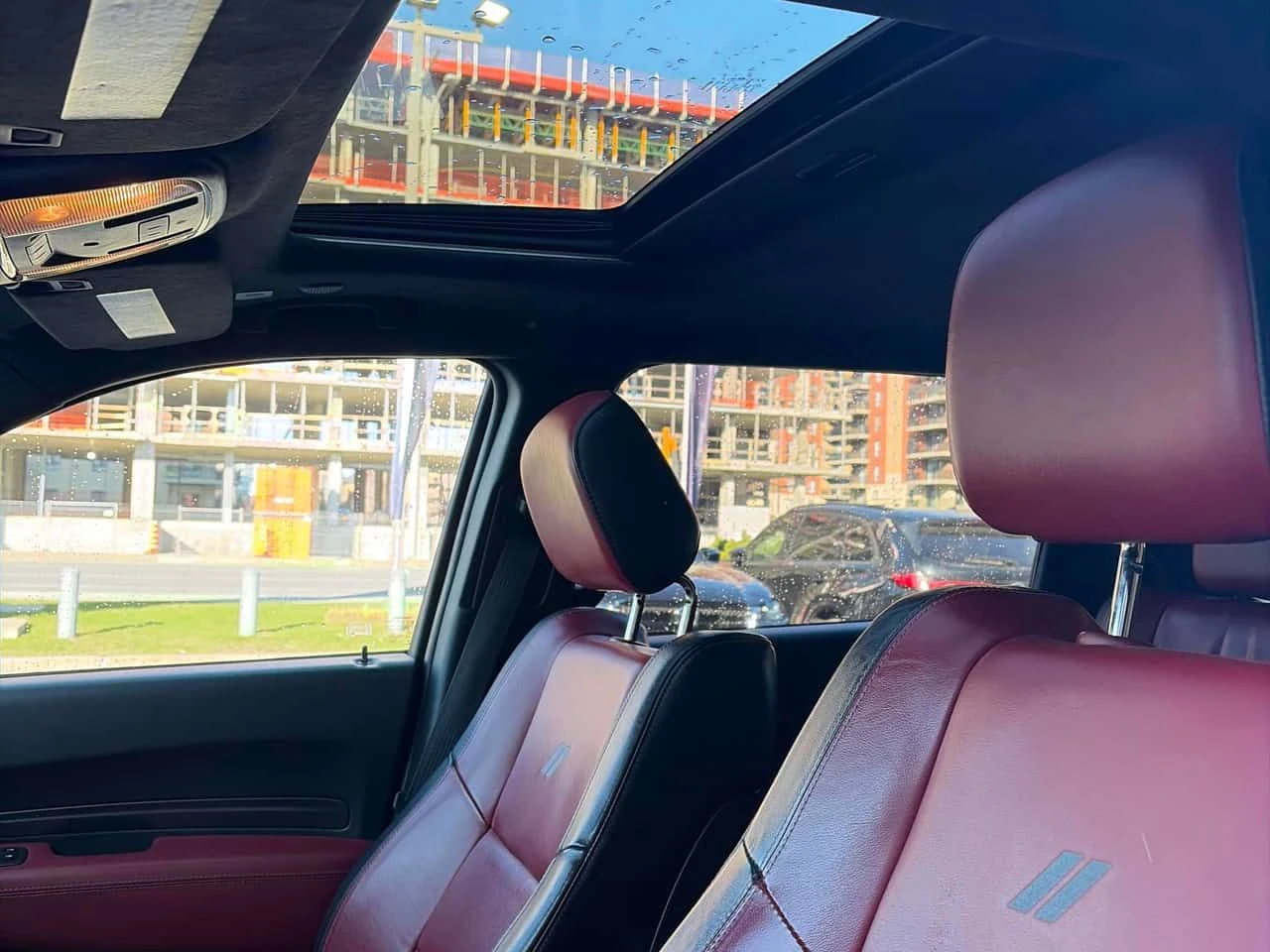 Dodge Durango * R/T Plus AWD* 2 КЛЮЧА* ПОДГРЕВ* PANO* , снимка 16 - Автомобили и джипове - 54328041