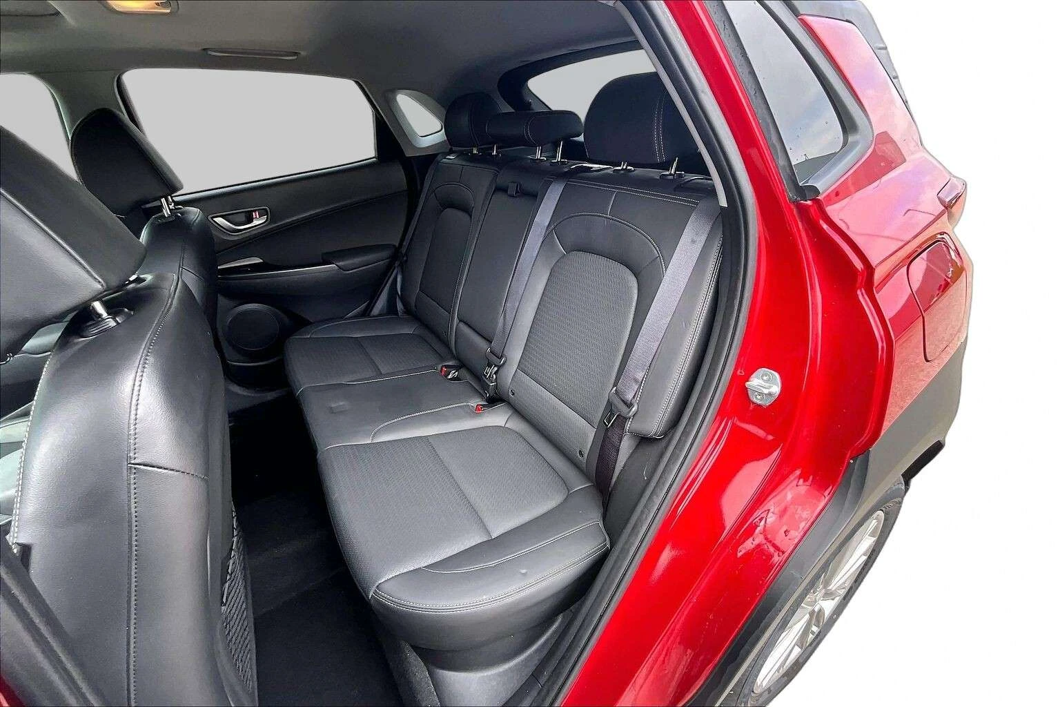 Hyundai Kona HEATED SEATS | AWD | SUNROOF / ЦЕНА ДО БГ, снимка 10 - Автомобили и джипове - 54840941