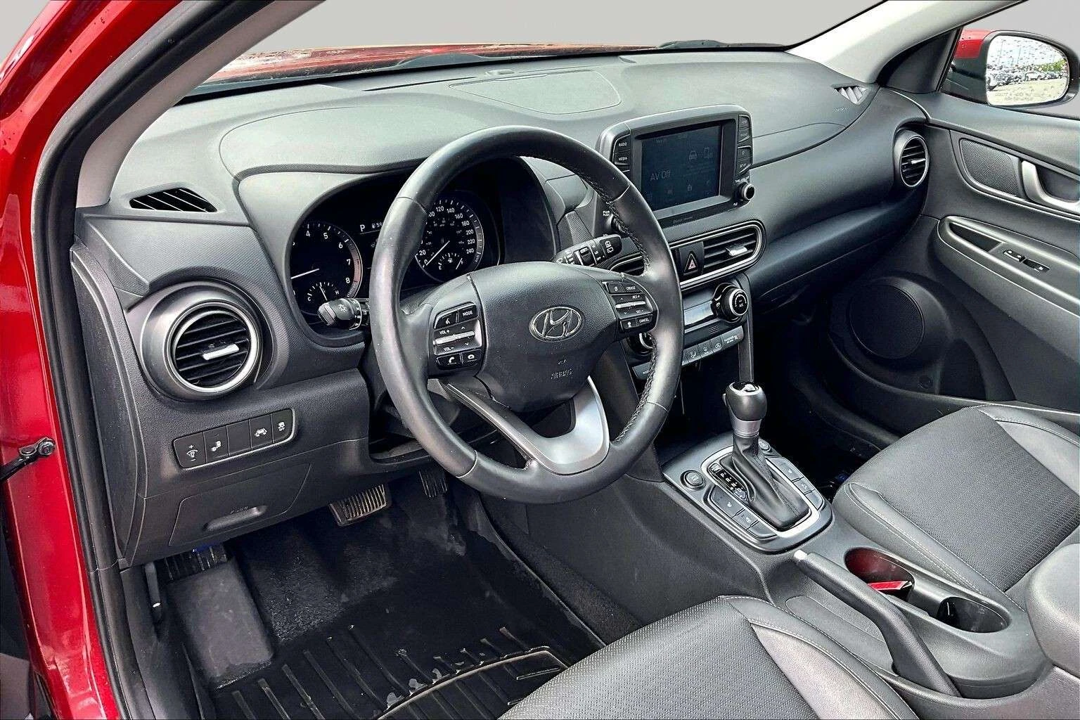 Hyundai Kona HEATED SEATS | AWD | SUNROOF / ЦЕНА ДО БГ, снимка 2 - Автомобили и джипове - 54840941