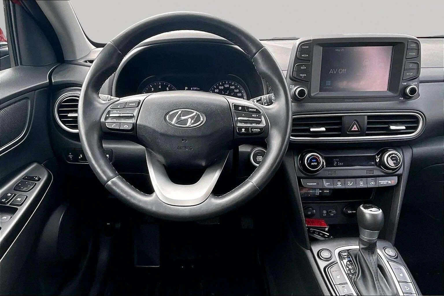 Hyundai Kona HEATED SEATS | AWD | SUNROOF / ЦЕНА ДО БГ, снимка 3 - Автомобили и джипове - 54840941