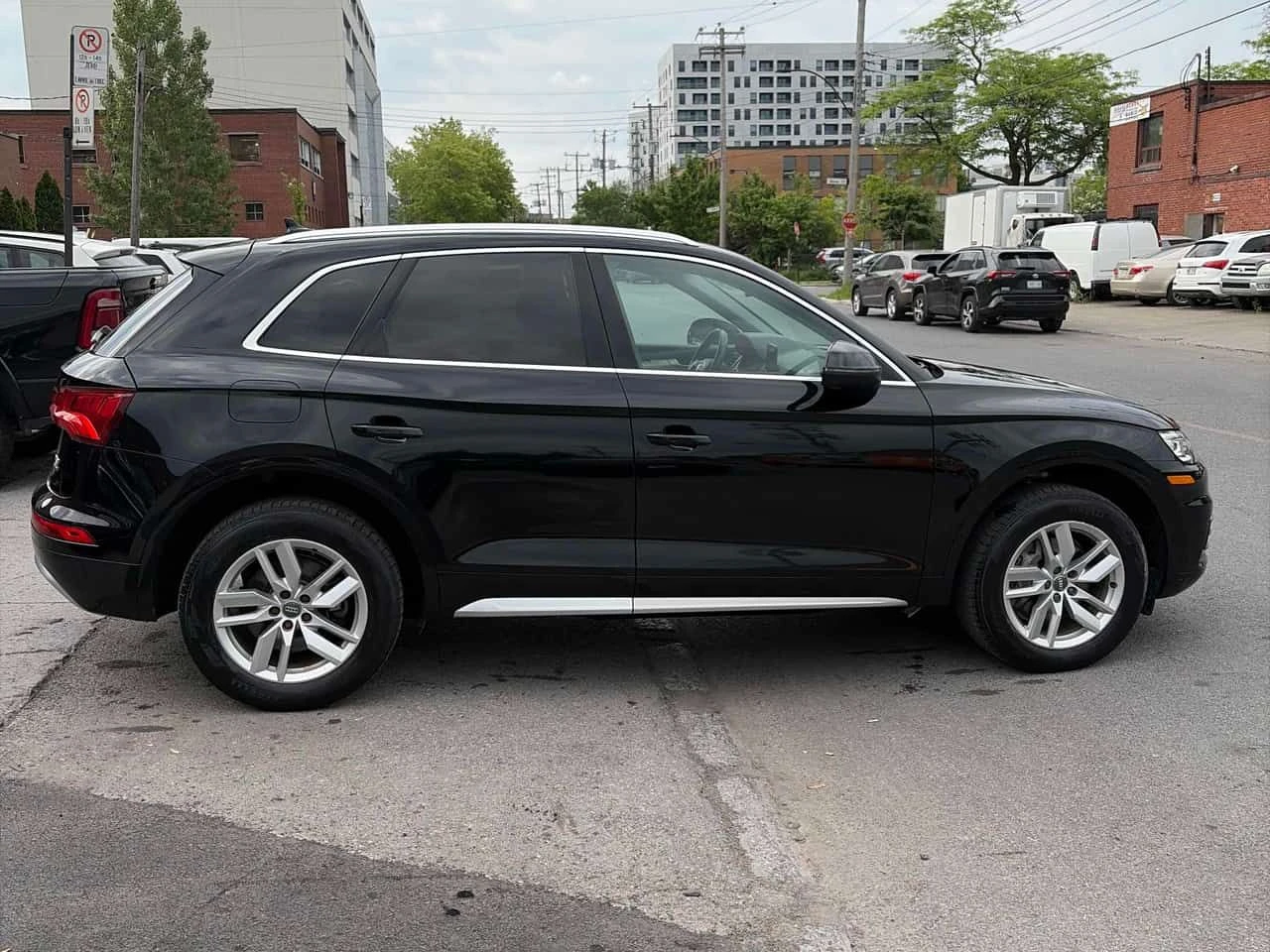 Audi Q5 * Komfort * CARFAX * ЦЕНА ДО БГ, снимка 3 - Автомобили и джипове - 54857861