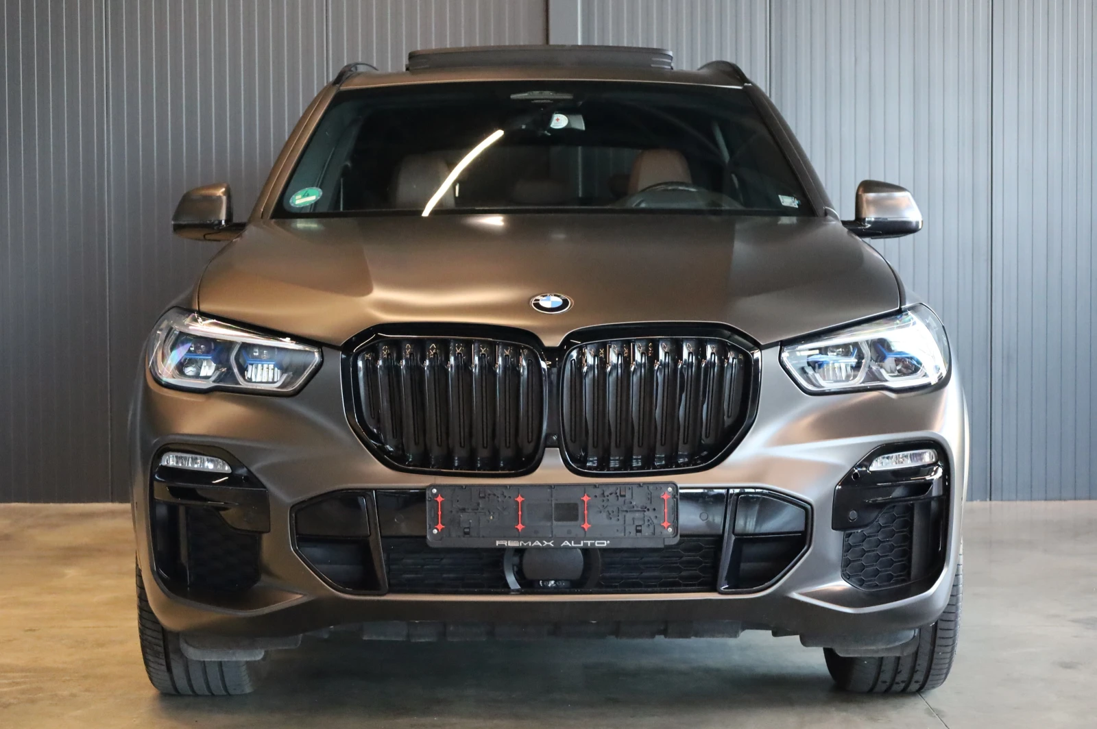 BMW X5 M-PAKET* xDRIVE* LASER LIGHTS* HEAD UP* PANO* , снимка 2 - Автомобили и джипове - 55624454