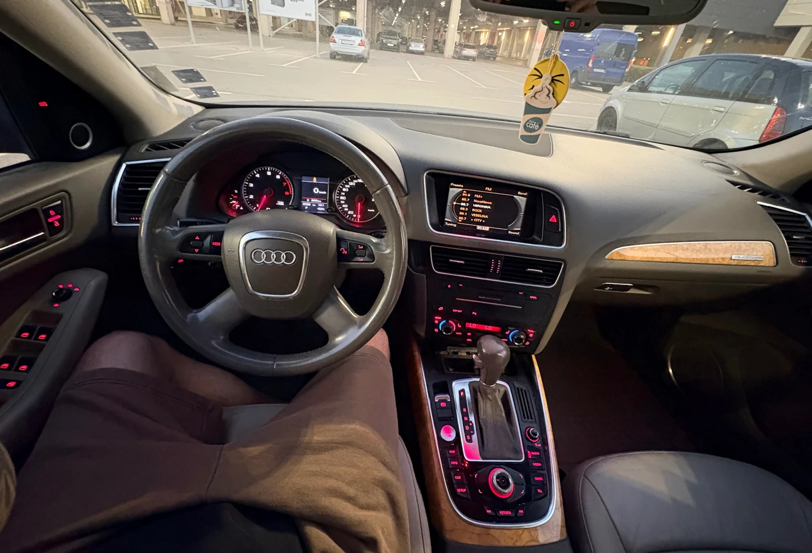 Audi Q5 3.2 FSI, снимка 7 - Автомобили и джипове - 55772864