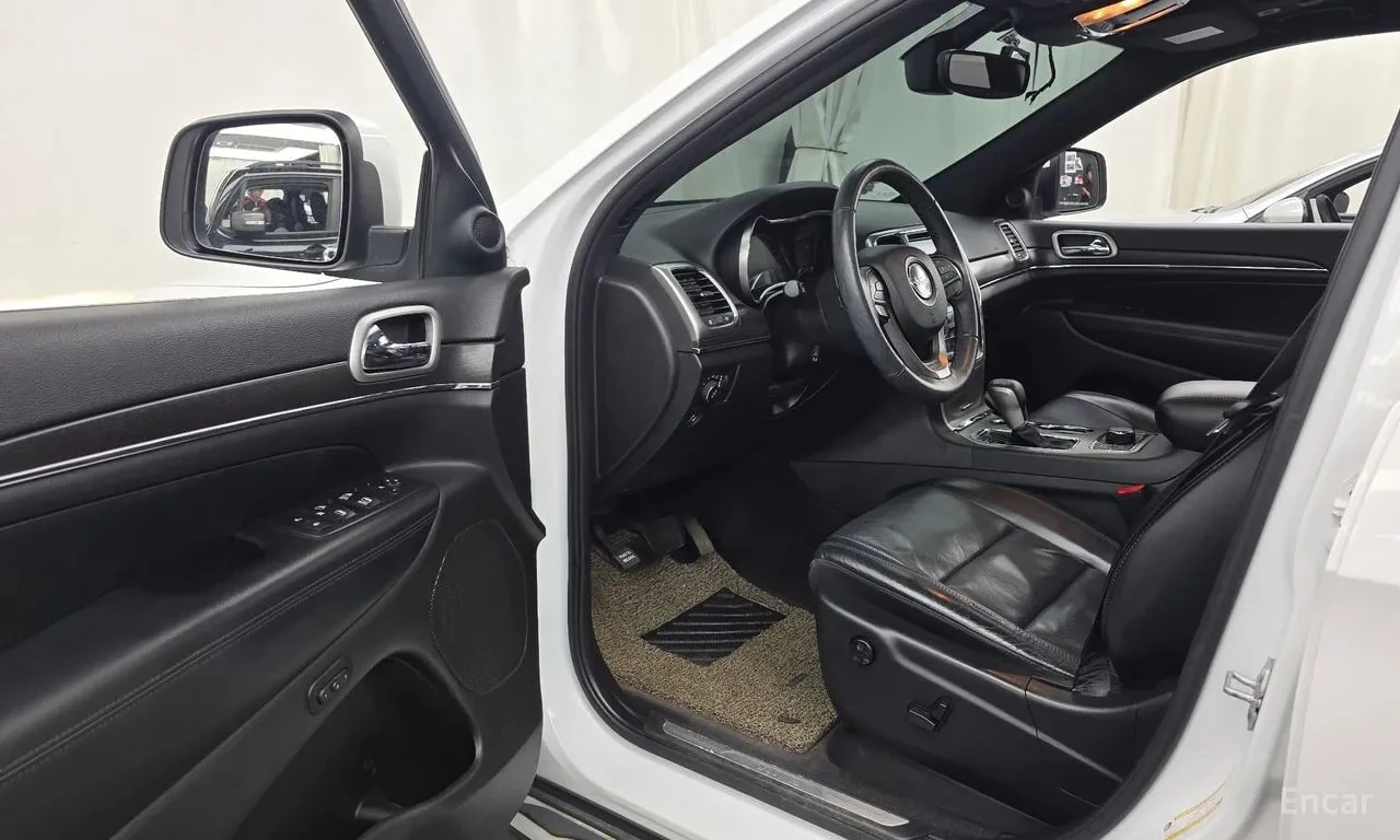 Jeep Cherokee 3.6 Limited | АВТОФИНАНСИРАНЕ БЕЗ ПЪРВОНАЧАЛНА, снимка 10 - Автомобили и джипове - 55836937