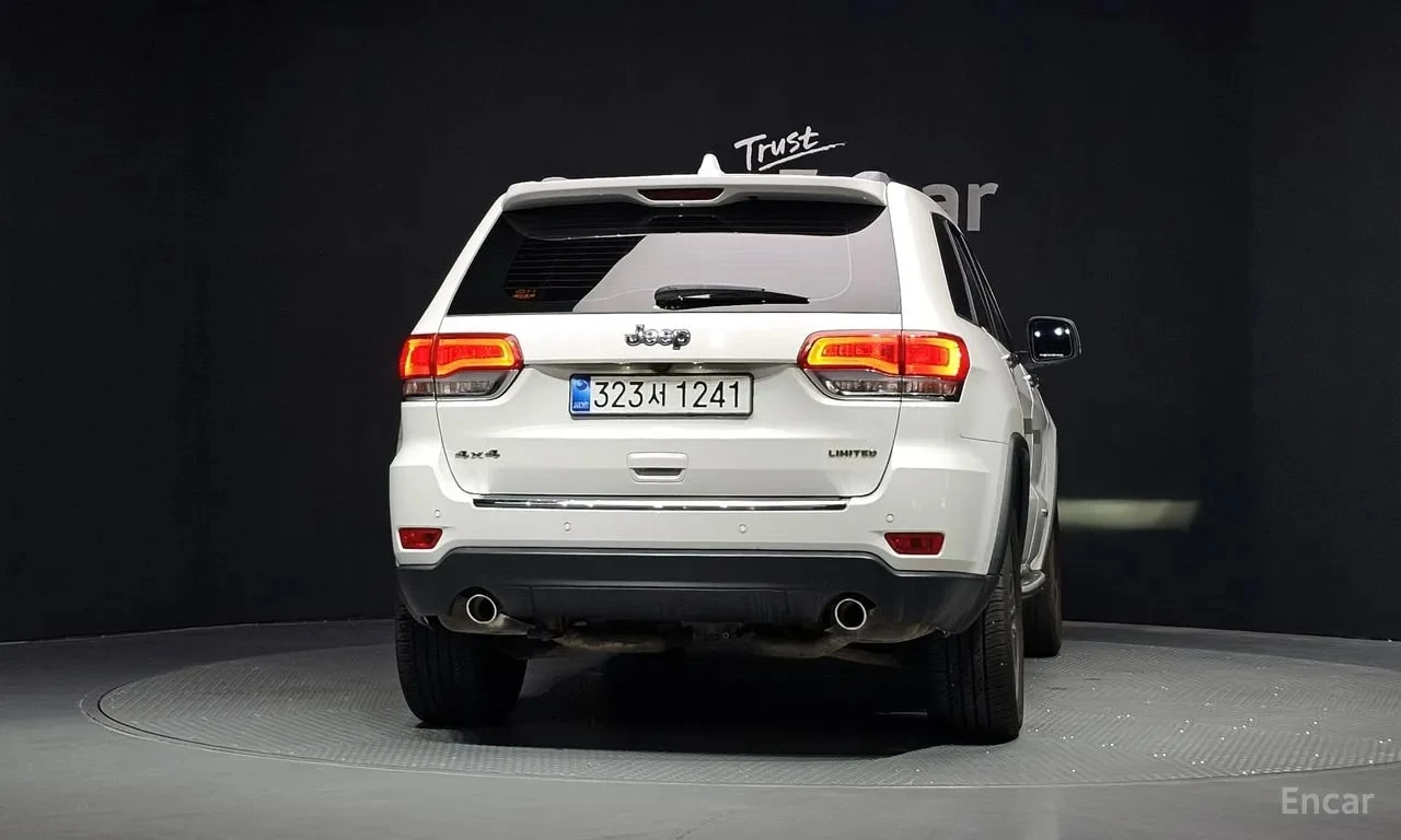Jeep Cherokee 3.6 Limited | АВТОФИНАНСИРАНЕ БЕЗ ПЪРВОНАЧАЛНА, снимка 4 - Автомобили и джипове - 55836937
