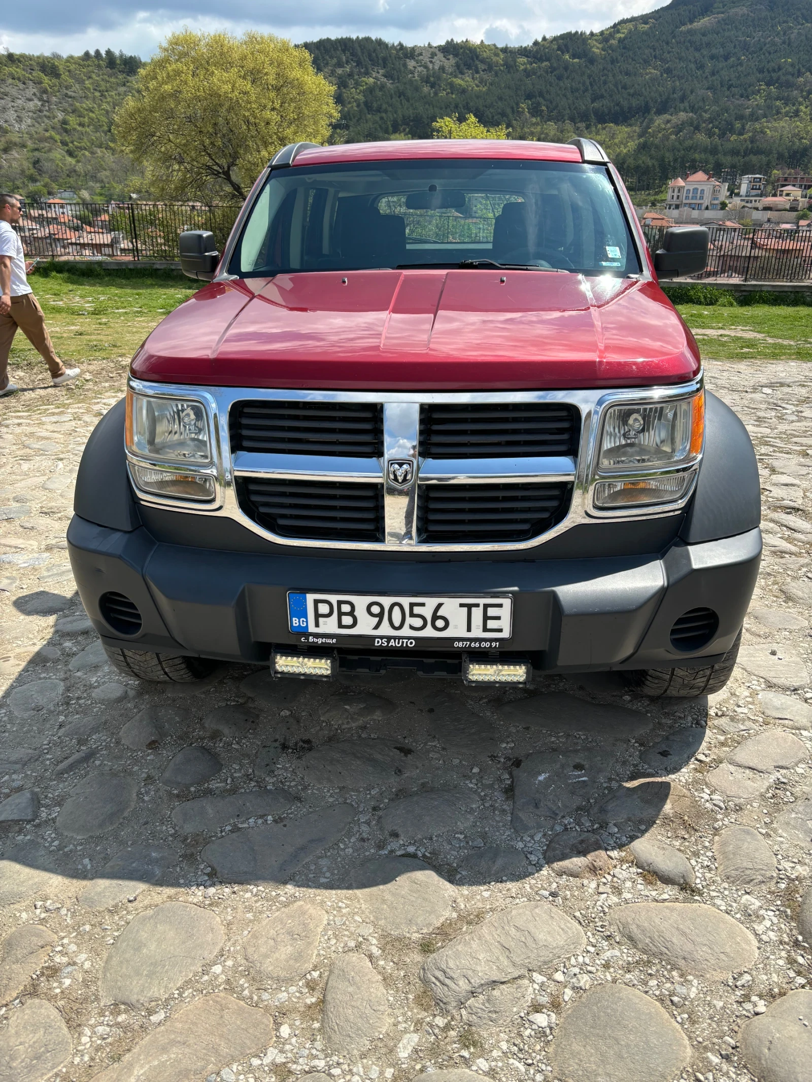 Dodge Nitro, снимка 2 - Автомобили и джипове - 56335234