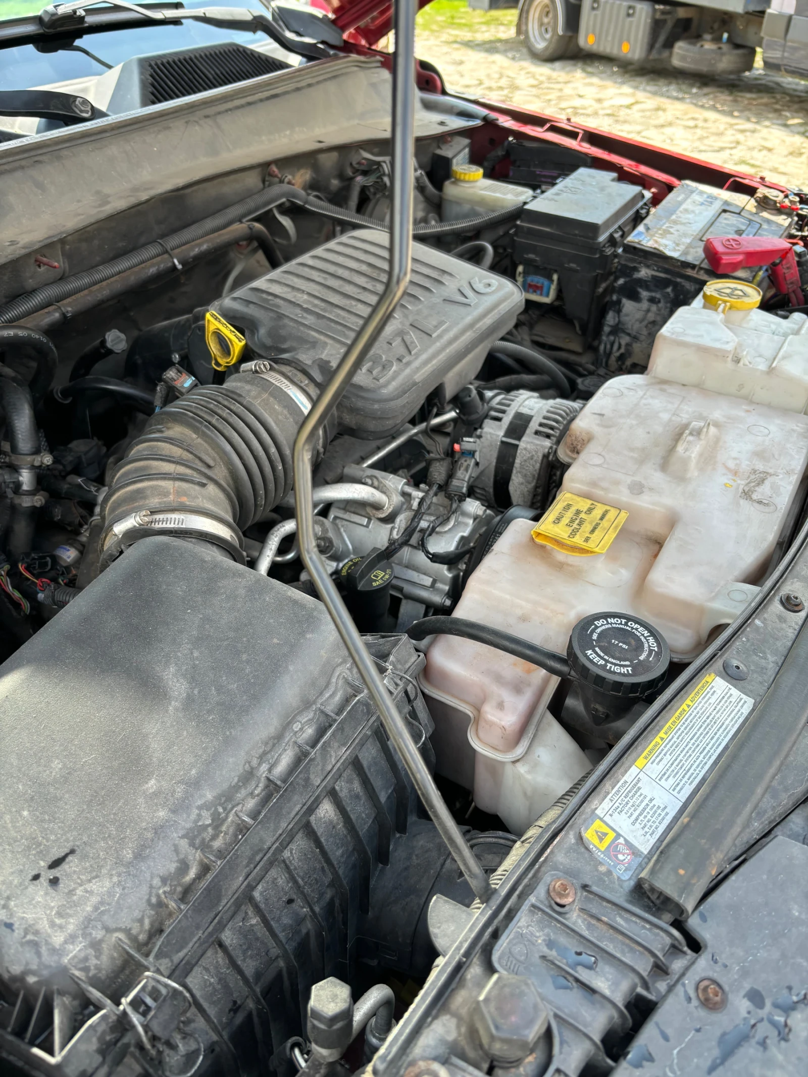 Dodge Nitro, снимка 11 - Автомобили и джипове - 56335234