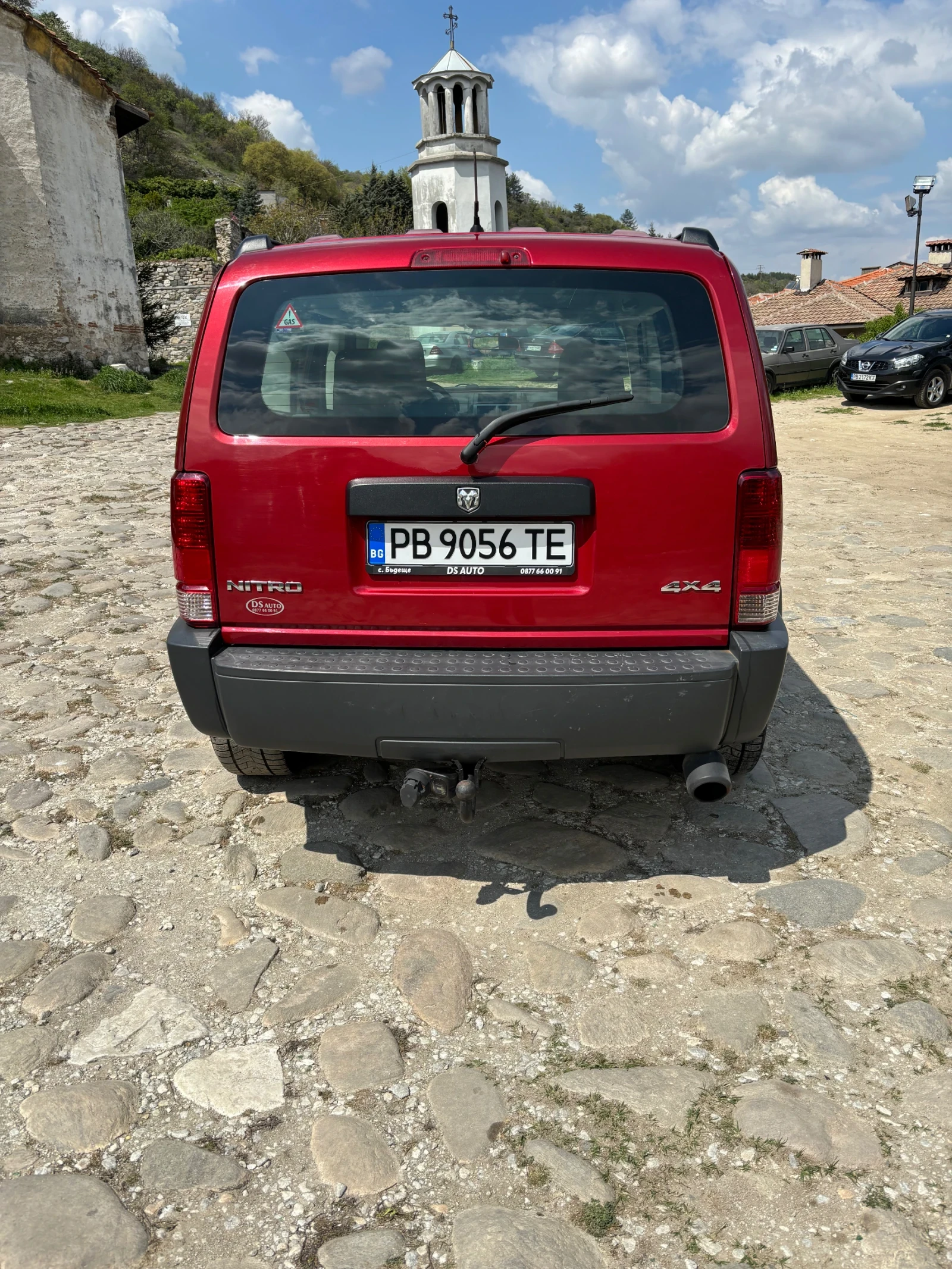 Dodge Nitro, снимка 4 - Автомобили и джипове - 56335234