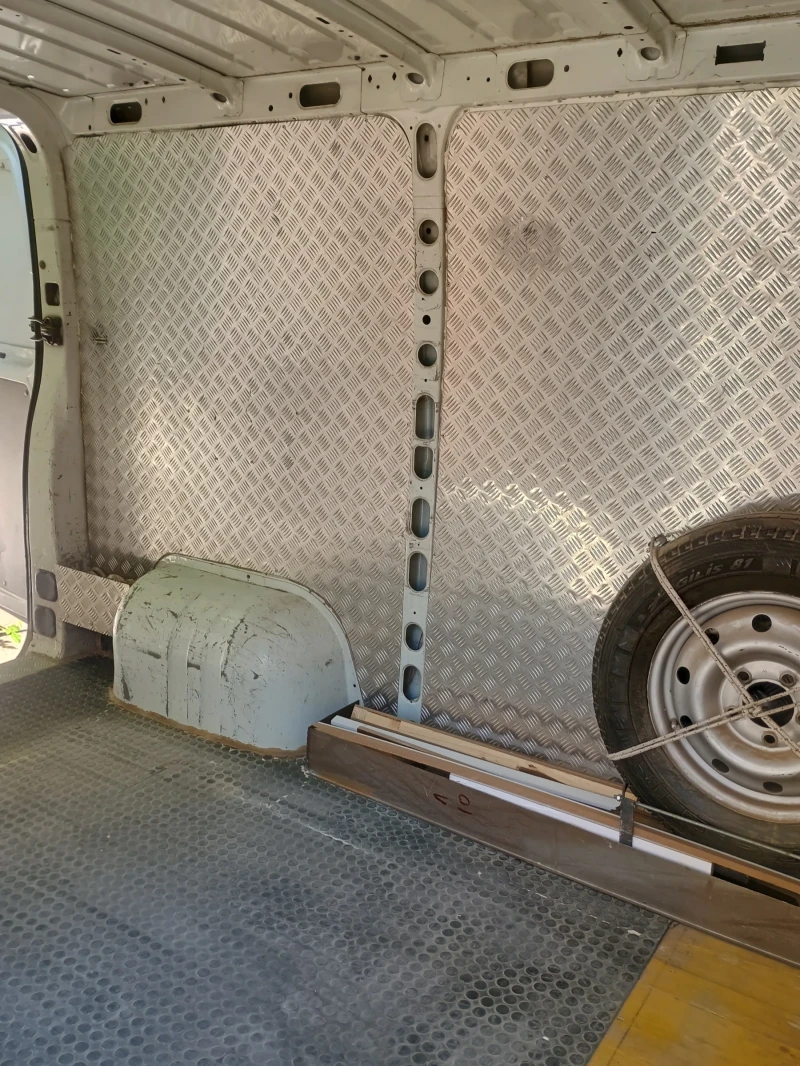 Nissan Interstar, снимка 9 - Бусове и автобуси - 53309117