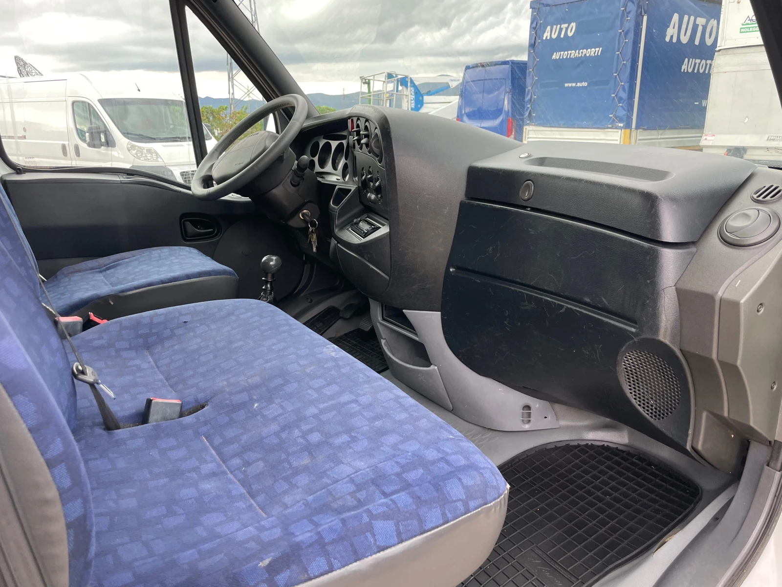 Iveco Daily 35C14 3.0 САМОСВАЛ КЛИМАТИК - изображение 9