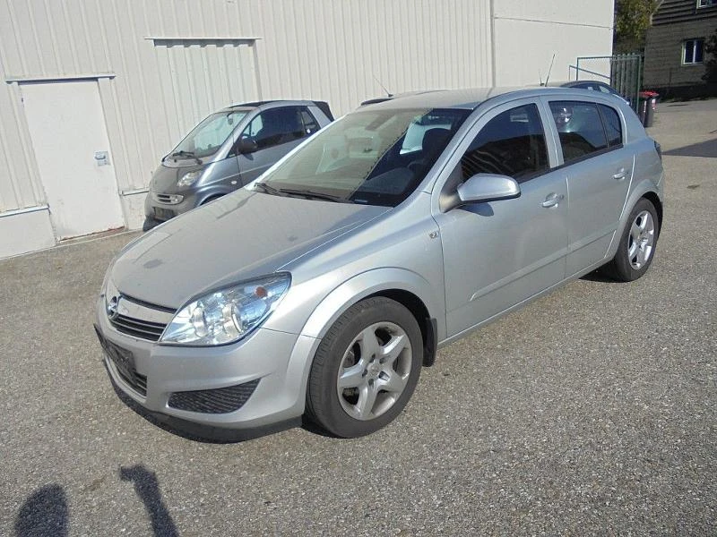 Рама и Каросерия за Opel Astra, снимка 1 - Части - 46033340