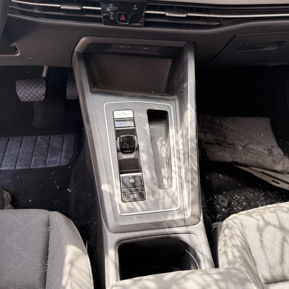 Централна конзола VW Golf 85 20 TDI DTR 2021 5H1863241D