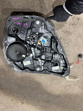 Kia Ceed III 2019г механизъм за прозорец заден ляв комби 83470-J7000, снимка 2 - Части - 53420810