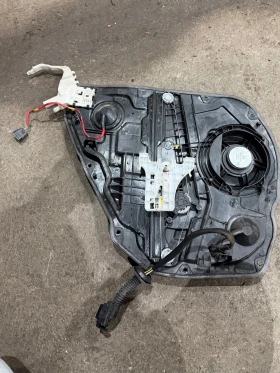 Kia Ceed III 2019г механизъм за прозорец заден ляв комби 83470-J7000, снимка 4 - Части - 53420810