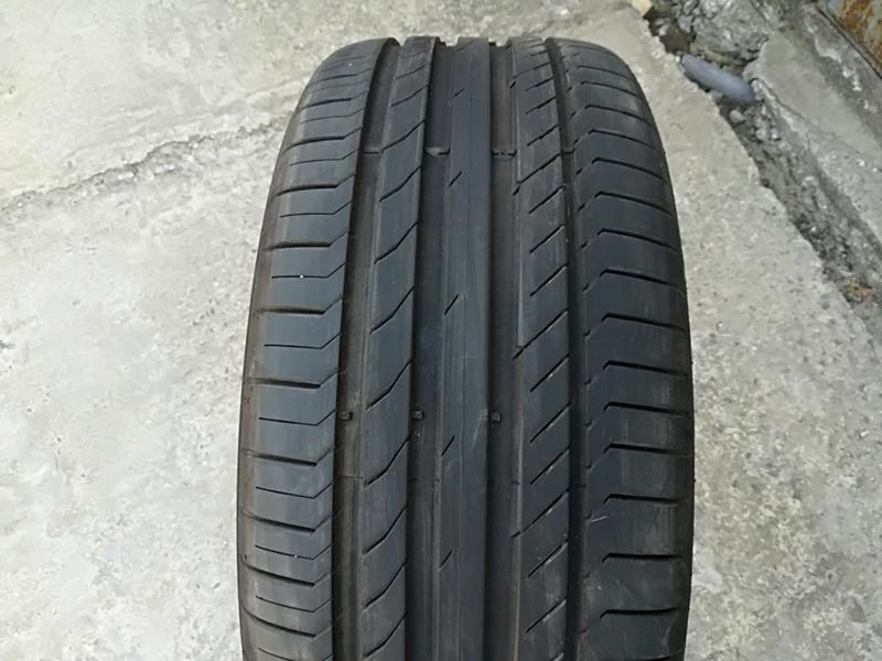 Гуми Летни 245/45R18, снимка 1 - Гуми и джанти - 21480420