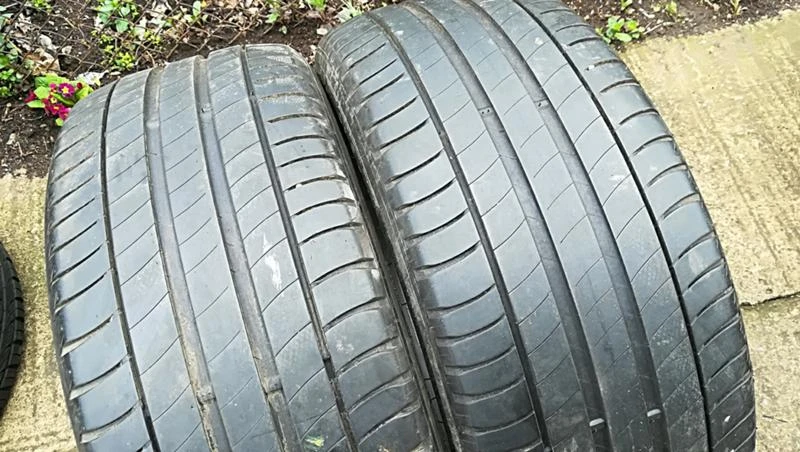 Гуми Летни 225/45R17, снимка 2 - Гуми и джанти - 25087225