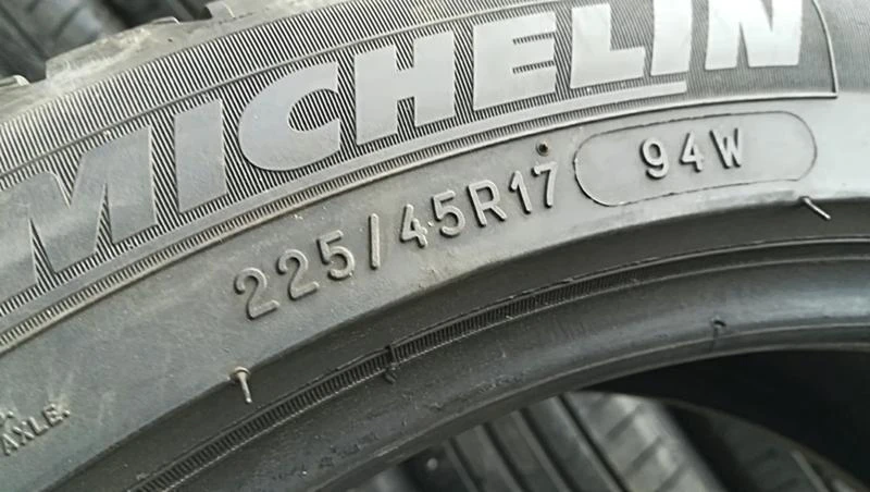 Гуми Летни 225/45R17, снимка 9 - Гуми и джанти - 25087225