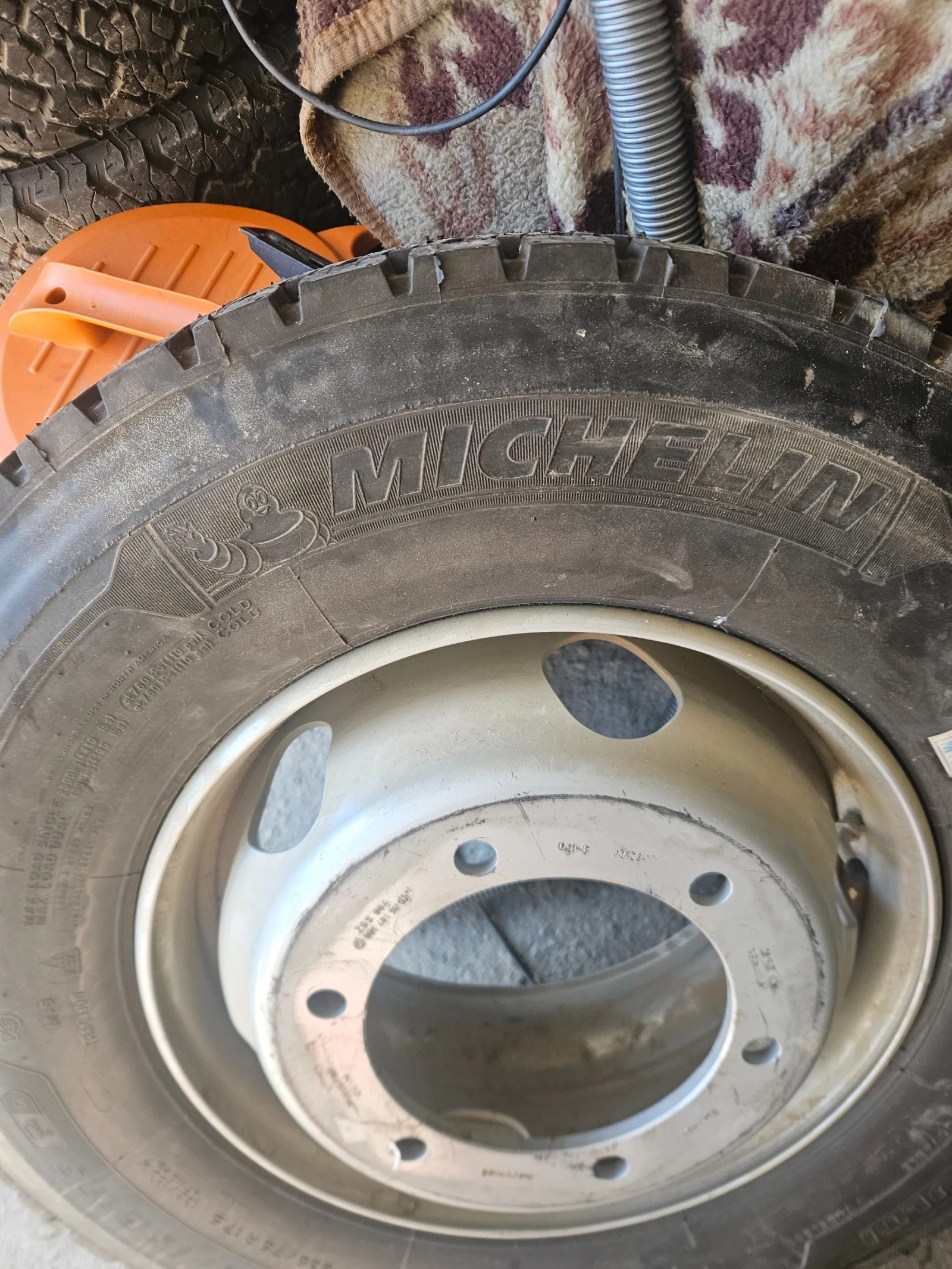 ���� � ������ 235/75R17.5 | Mobile.bg � ����������� 1