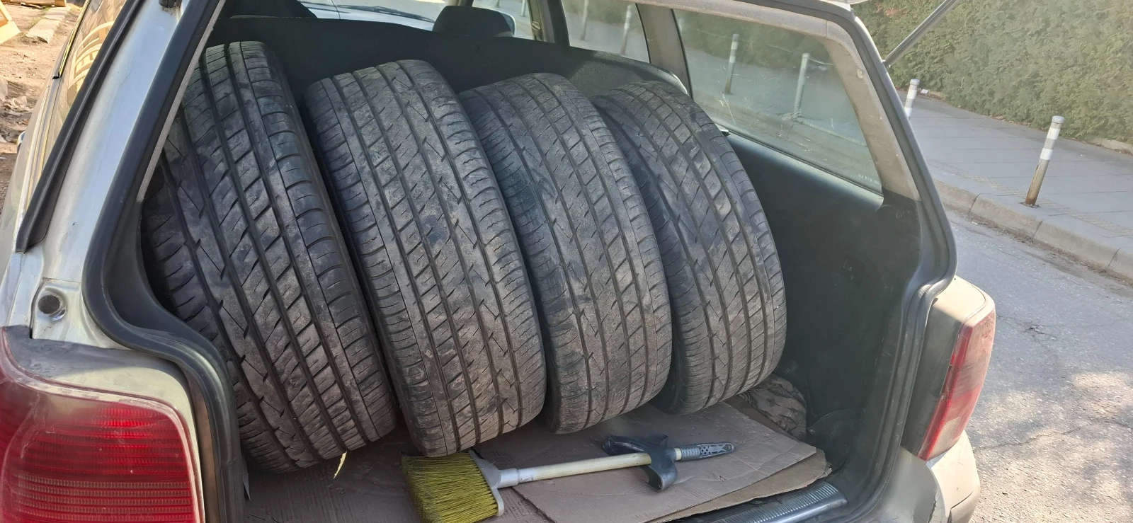 Гуми Летни 225/45R18, снимка 3 - Гуми и джанти - 53896285