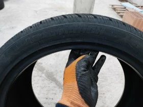 Гуми Зимни 255/40R19, снимка 4 - Гуми и джанти - 43635794