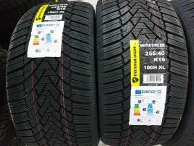 Гуми Зимни 255/40R19, снимка 2 - Гуми и джанти - 43635794