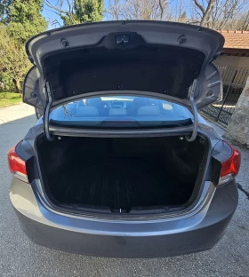 Hyundai Elantra, снимка 15