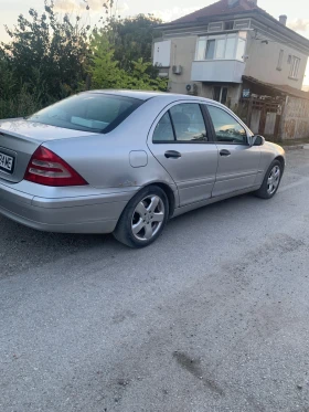 Mercedes-Benz C 180, снимка 2