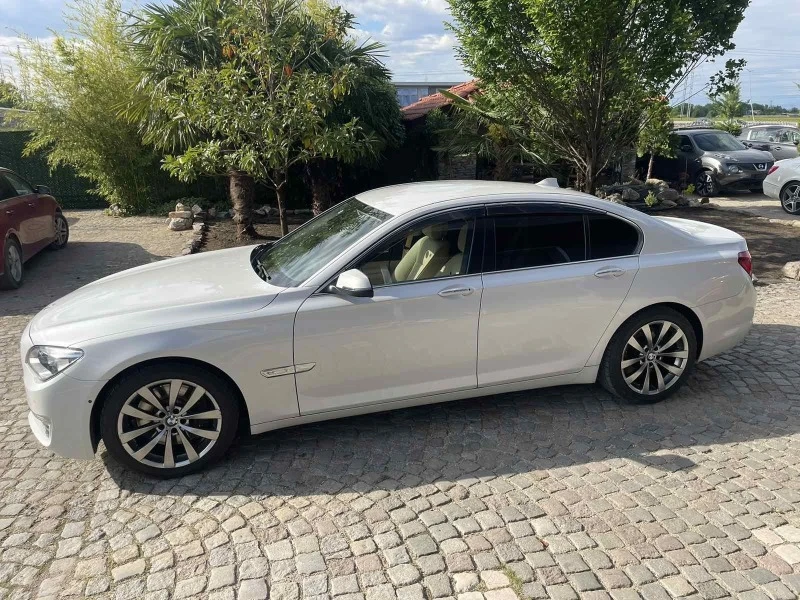 BMW 750 FACELIFT 450кс HEAD-UP, снимка 4 - Автомобили и джипове - 45762650