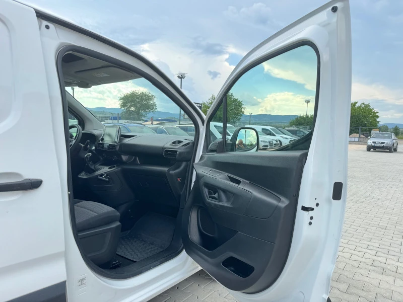 Opel Combo 1.5CDTI LONG NAVI, снимка 13 - Автомобили и джипове - 46176428