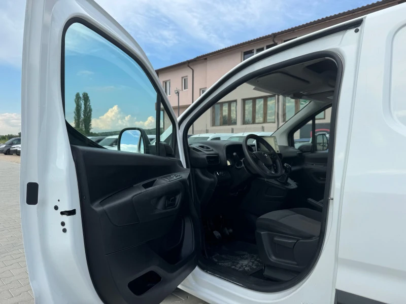 Opel Combo 1.5CDTI LONG NAVI, снимка 8 - Автомобили и джипове - 46176428