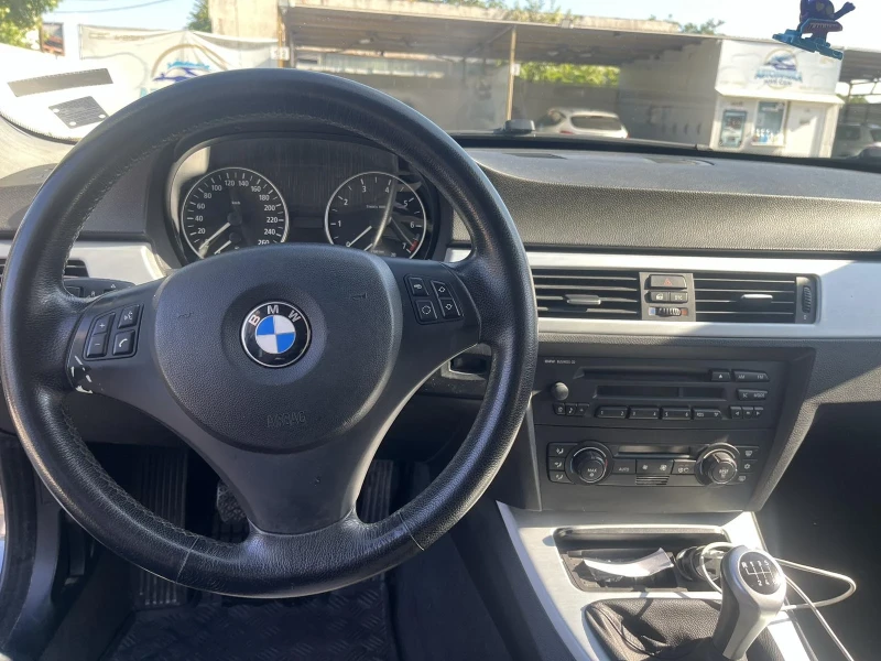 BMW 320, снимка 5 - Автомобили и джипове - 47639915