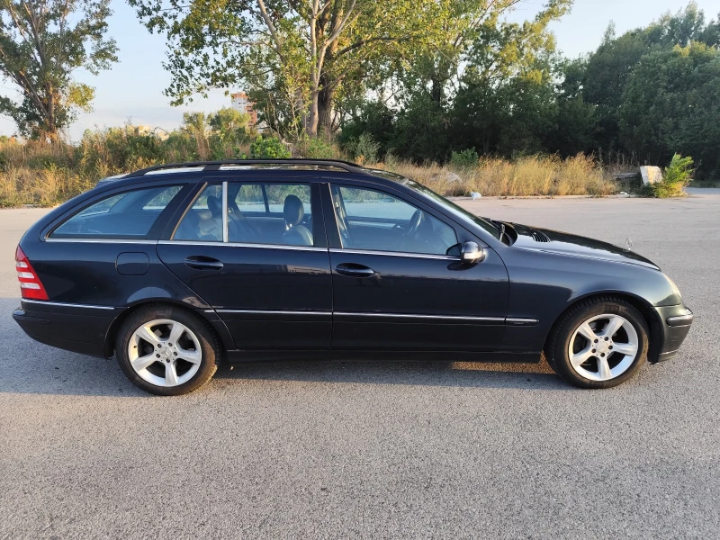 Mercedes-Benz C 220, снимка 4 - Автомобили и джипове - 48085559