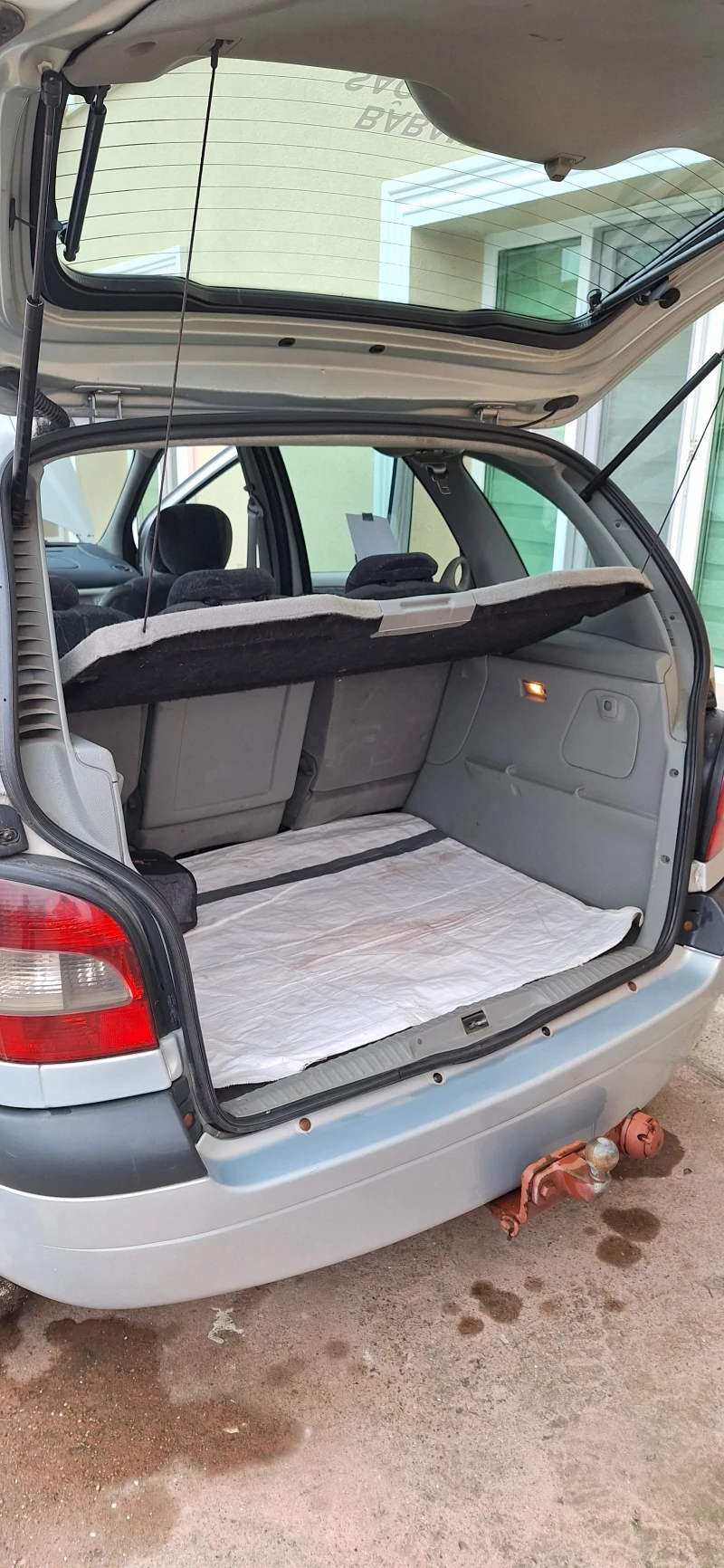 Renault Scenic, снимка 8 - Автомобили и джипове - 48331824