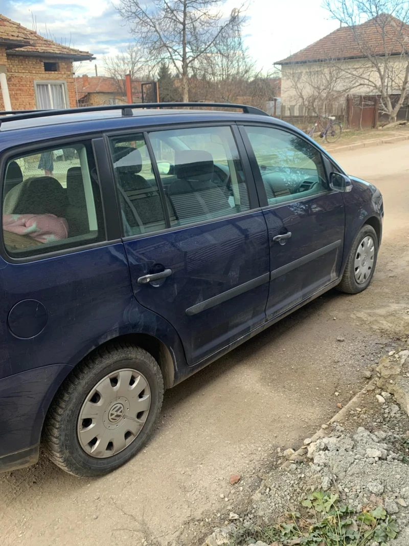 VW Touran, снимка 3 - Автомобили и джипове - 48975817