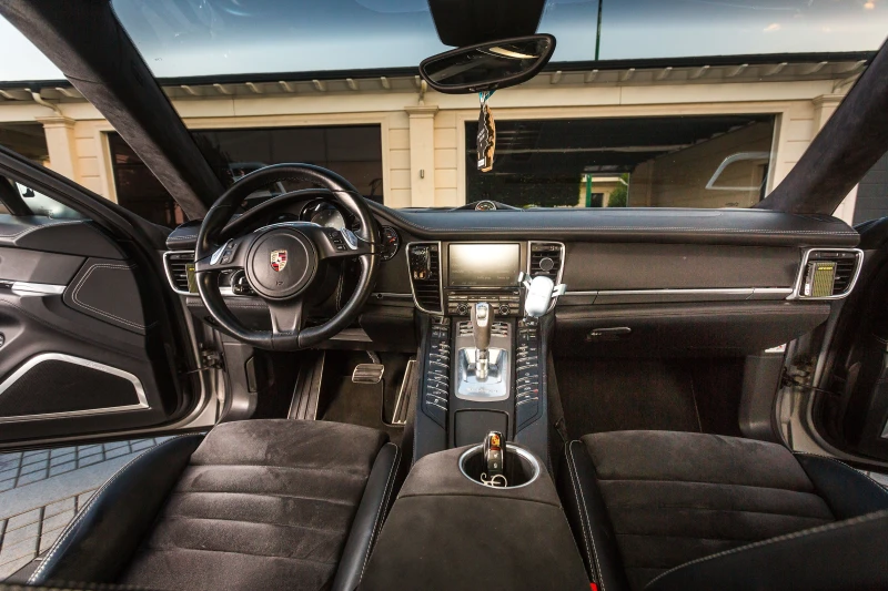 Porsche Panamera GTS /EXECUTIVE/TV-DVD/CERAMIC/PDK/Burmester/, снимка 16 - Автомобили и джипове - 52284742