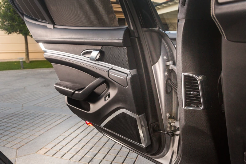 Porsche Panamera GTS /EXECUTIVE/TV-DVD/CERAMIC/PDK/Burmester/, снимка 15 - Автомобили и джипове - 52284742