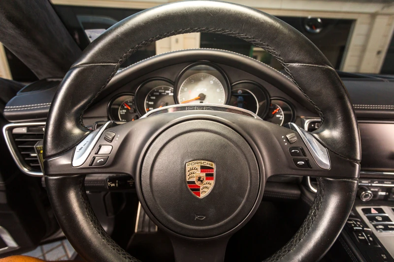 Porsche Panamera GTS /EXECUTIVE/TV-DVD/CERAMIC/PDK/Burmester/, снимка 17 - Автомобили и джипове - 52284742