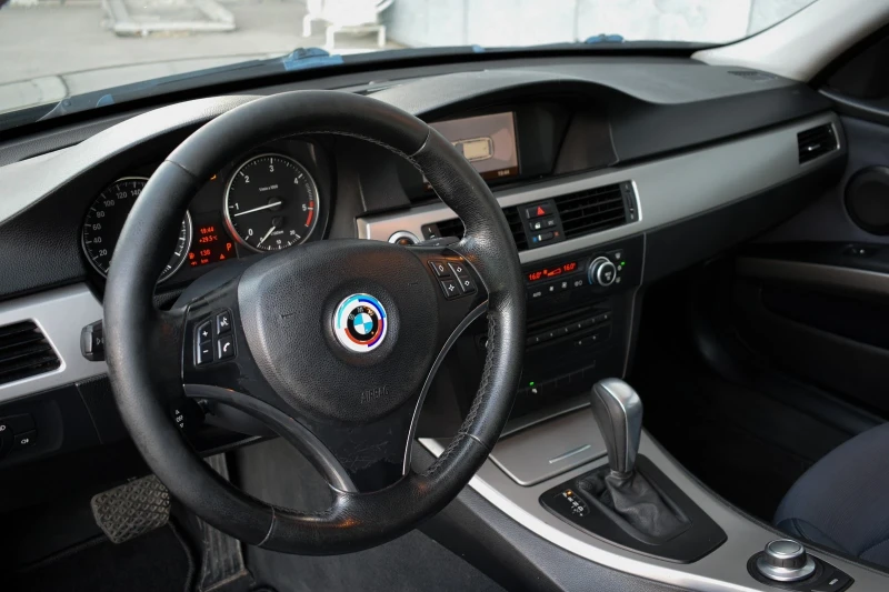 BMW 320 Голяма навигаци/НАПЪЛНО ОБСЛУЖЕНА, снимка 11 - Автомобили и джипове - 51303722